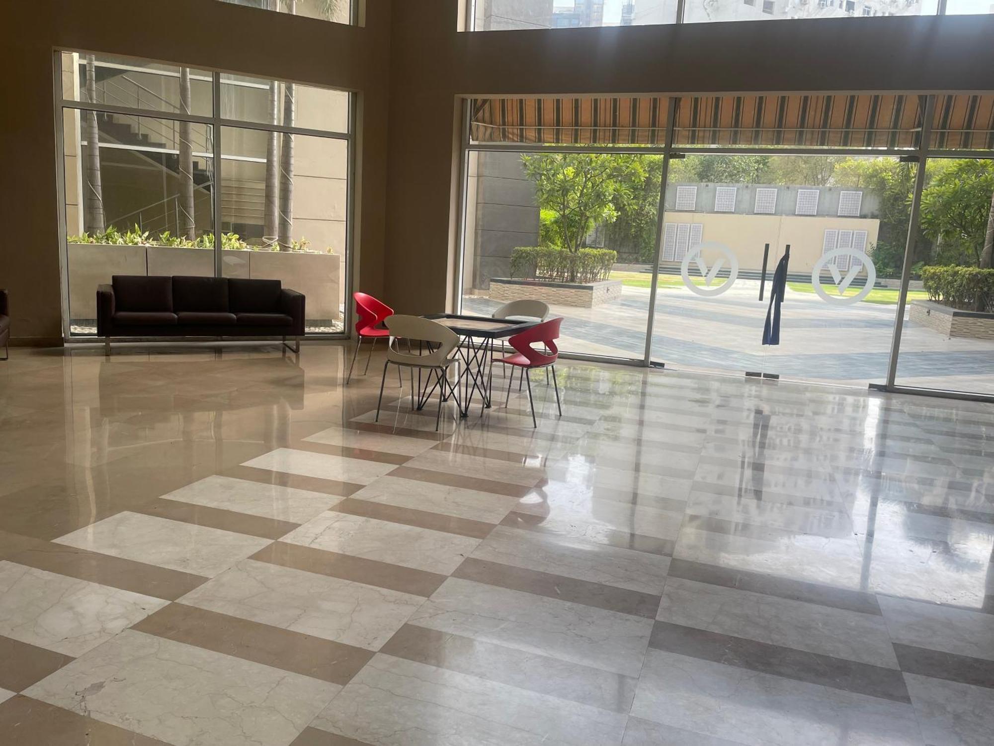 V Retreat Gurgaon Hotel Kültér fotó